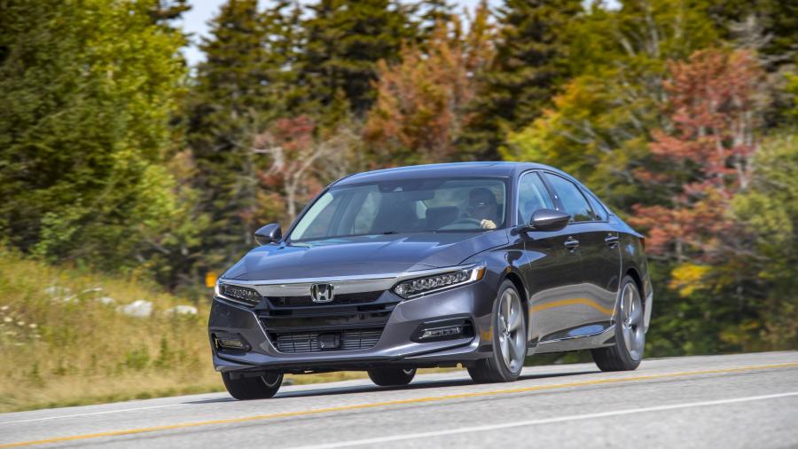  Honda Accord Touring Hybrid 2017 года  (NA) (фото 114 из 170)